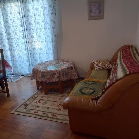 Spacieux Appartement 4 Pieces Beauvais Bagian luar foto