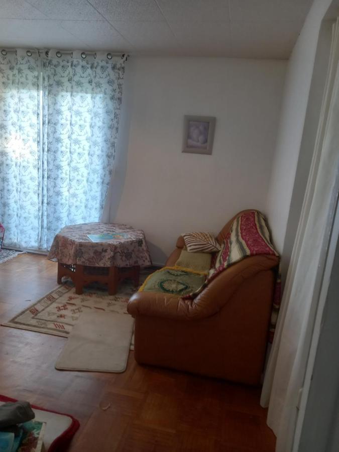 Spacieux Appartement 4 Pieces Beauvais Bagian luar foto