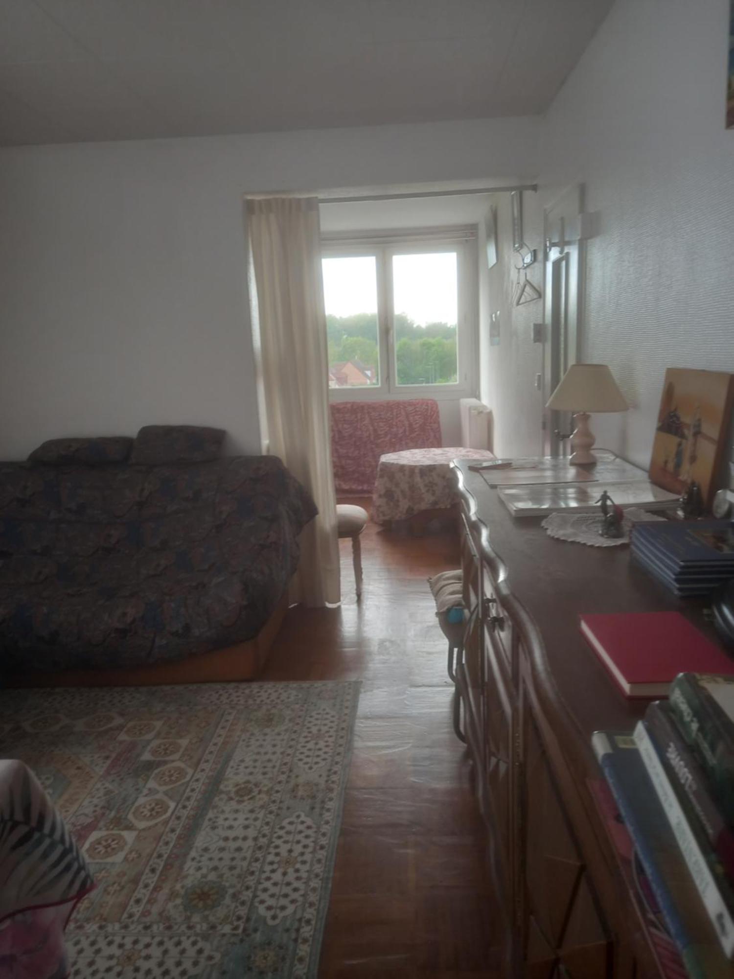 Spacieux Appartement 4 Pieces Beauvais Bagian luar foto